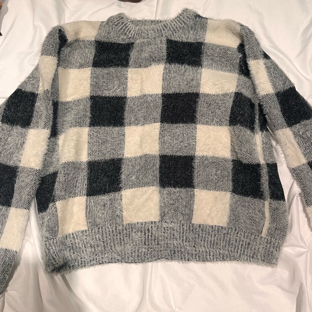 Checkered ALYA sweater